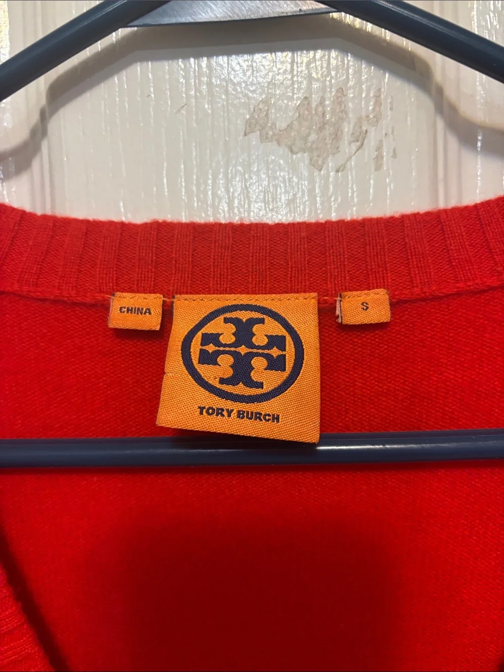 Tory Burch Bright Red V-Neck Knit Sweater Sz Small - Picture 2 of 6